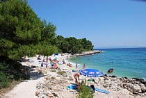 Strand in Mavarstica, insel Ciovo